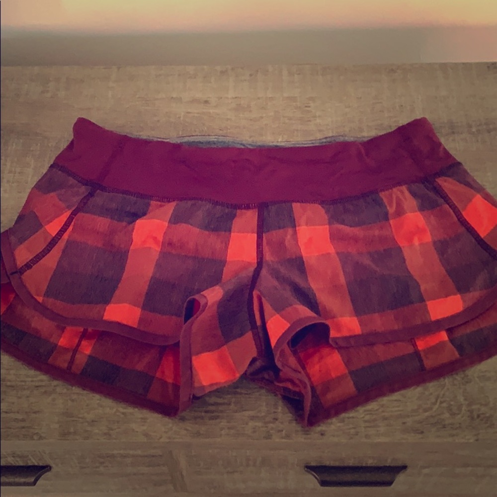 Lululemon Size 6 Run Shorts